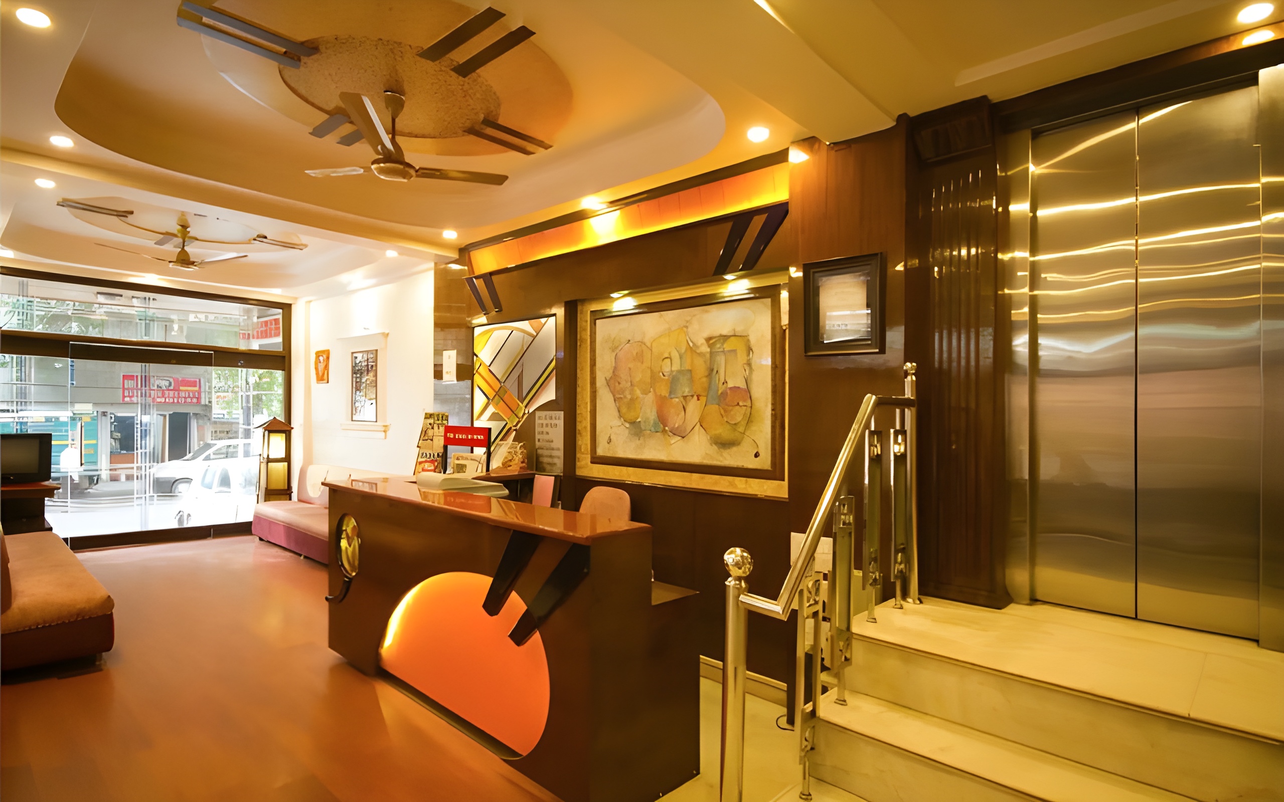 Grand Park Inn